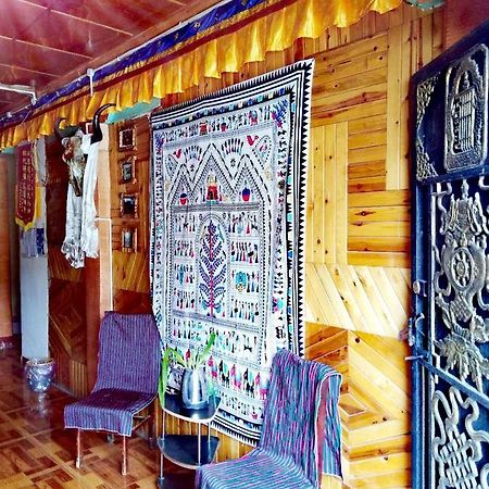Zishuo Zihua Guest House Daocheng Exterior foto